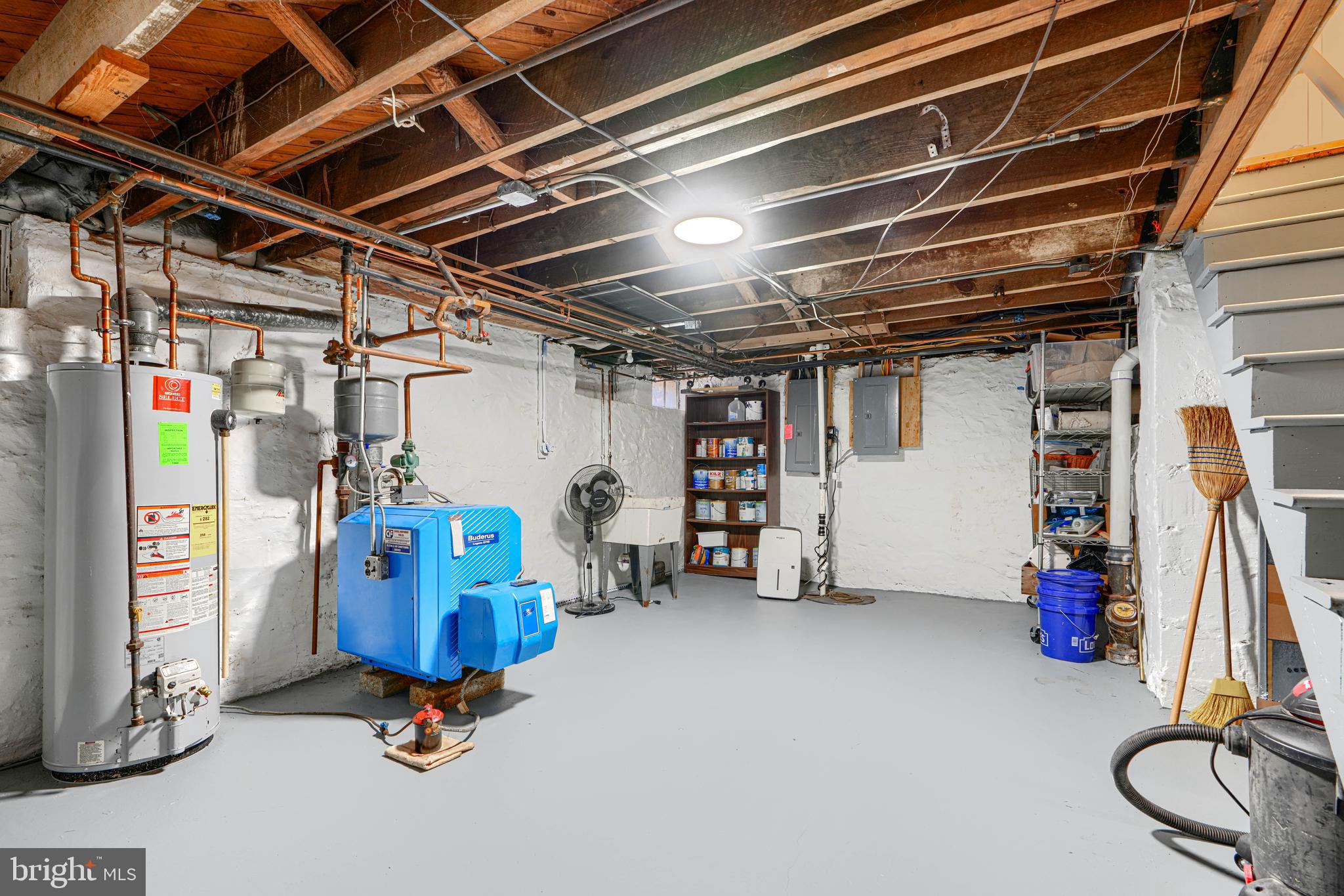 ROLAND PARK - Residential