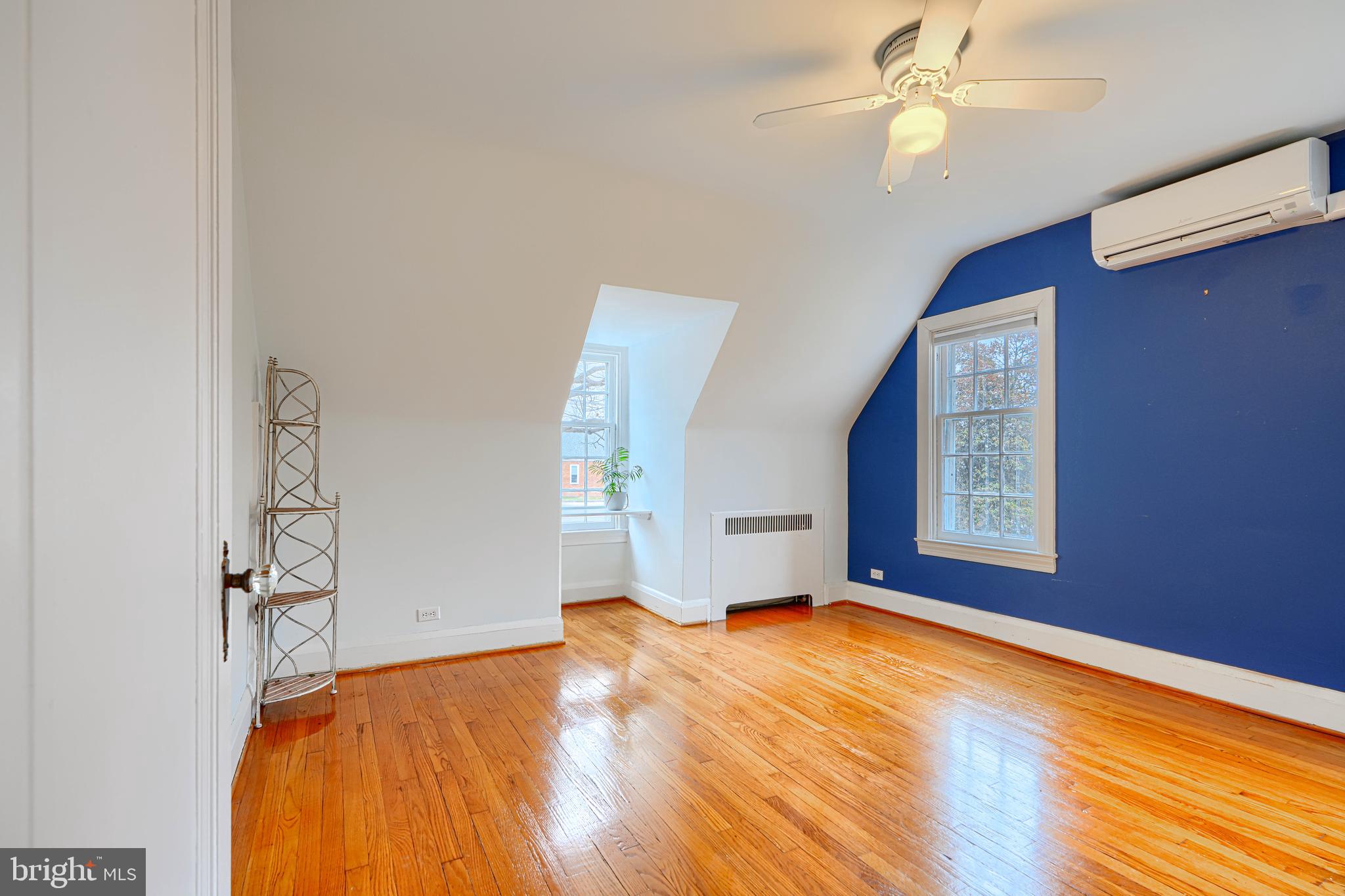 ROLAND PARK - Residential