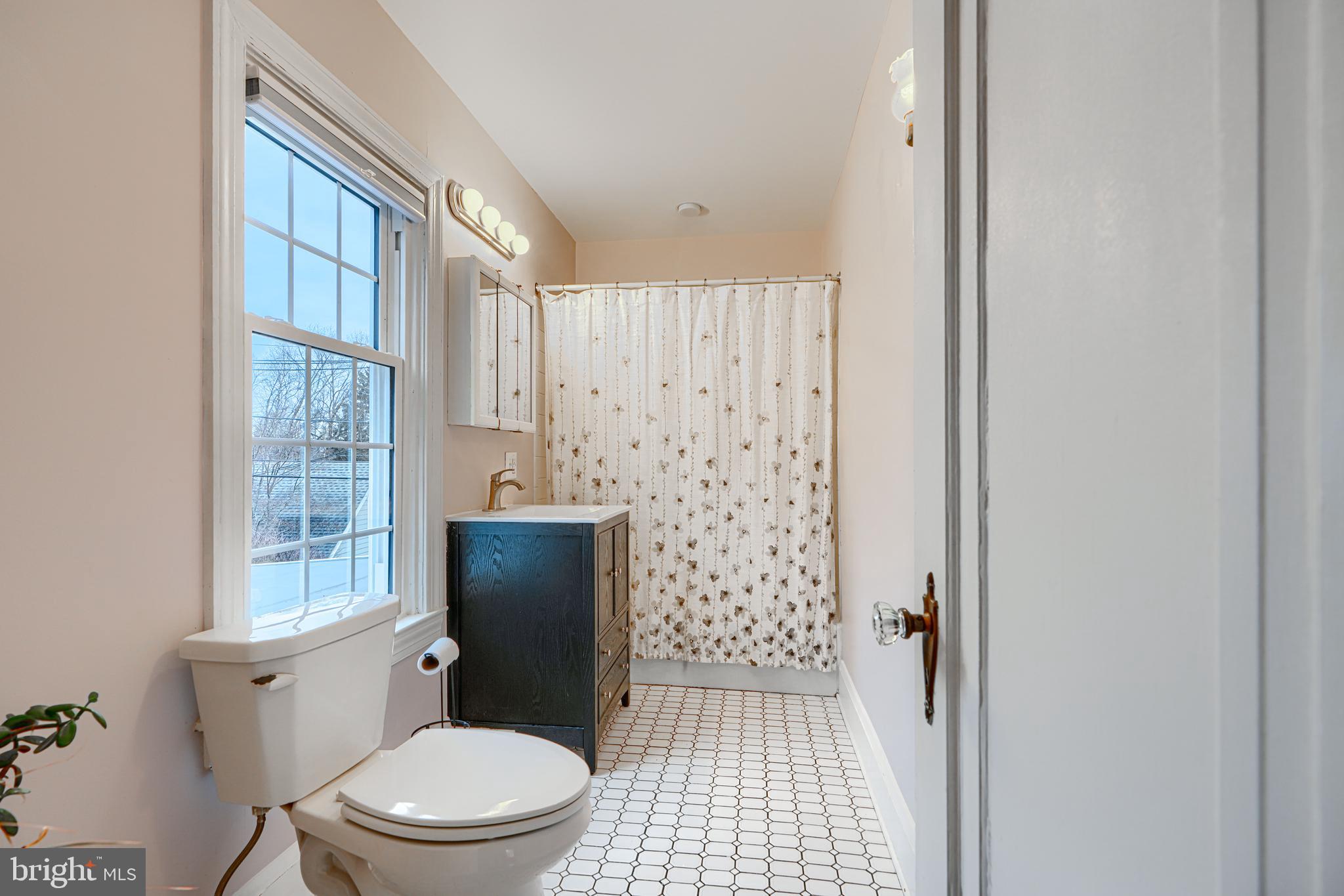 ROLAND PARK - Residential