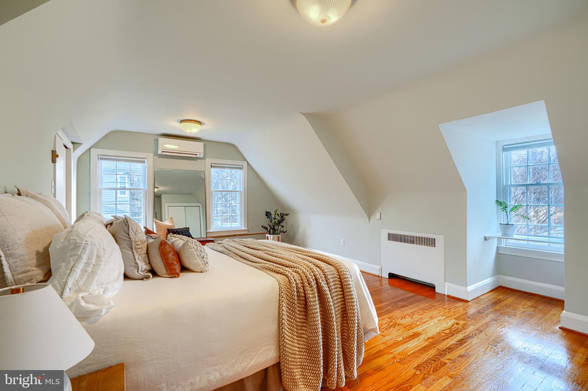 ROLAND PARK - Residential