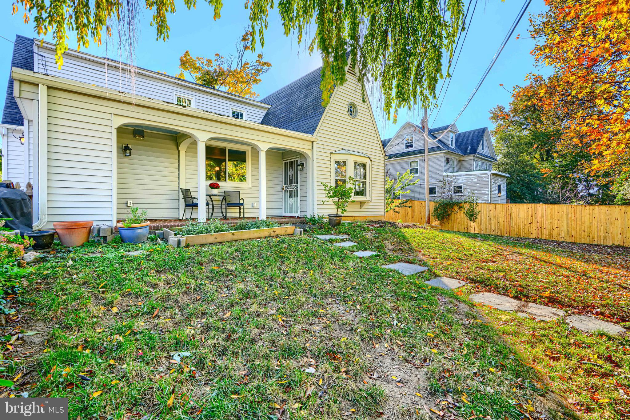 ROLAND PARK - Residential