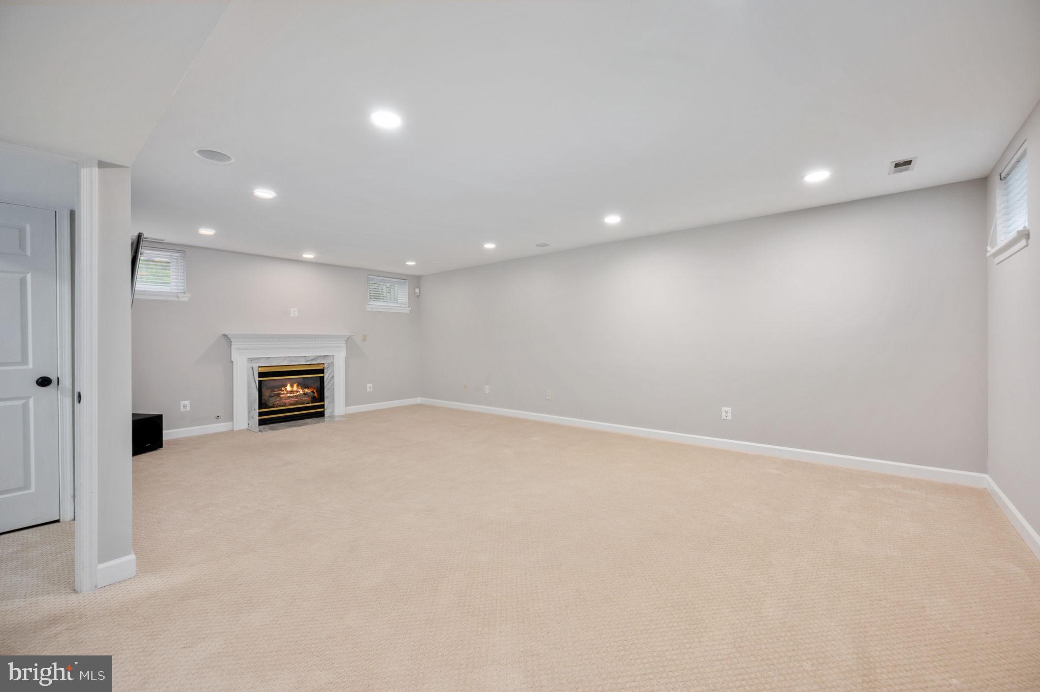 WEST MC LEAN - Residential