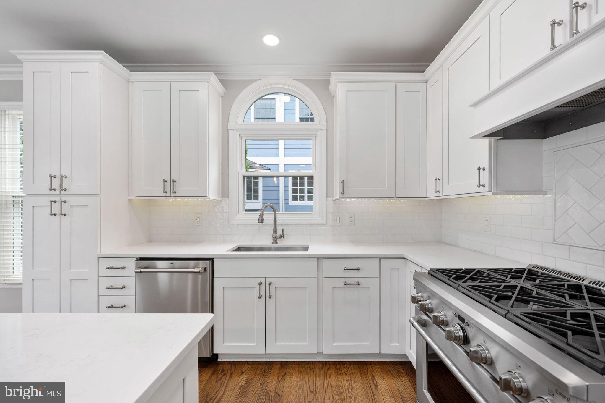 WEST MC LEAN - Residential