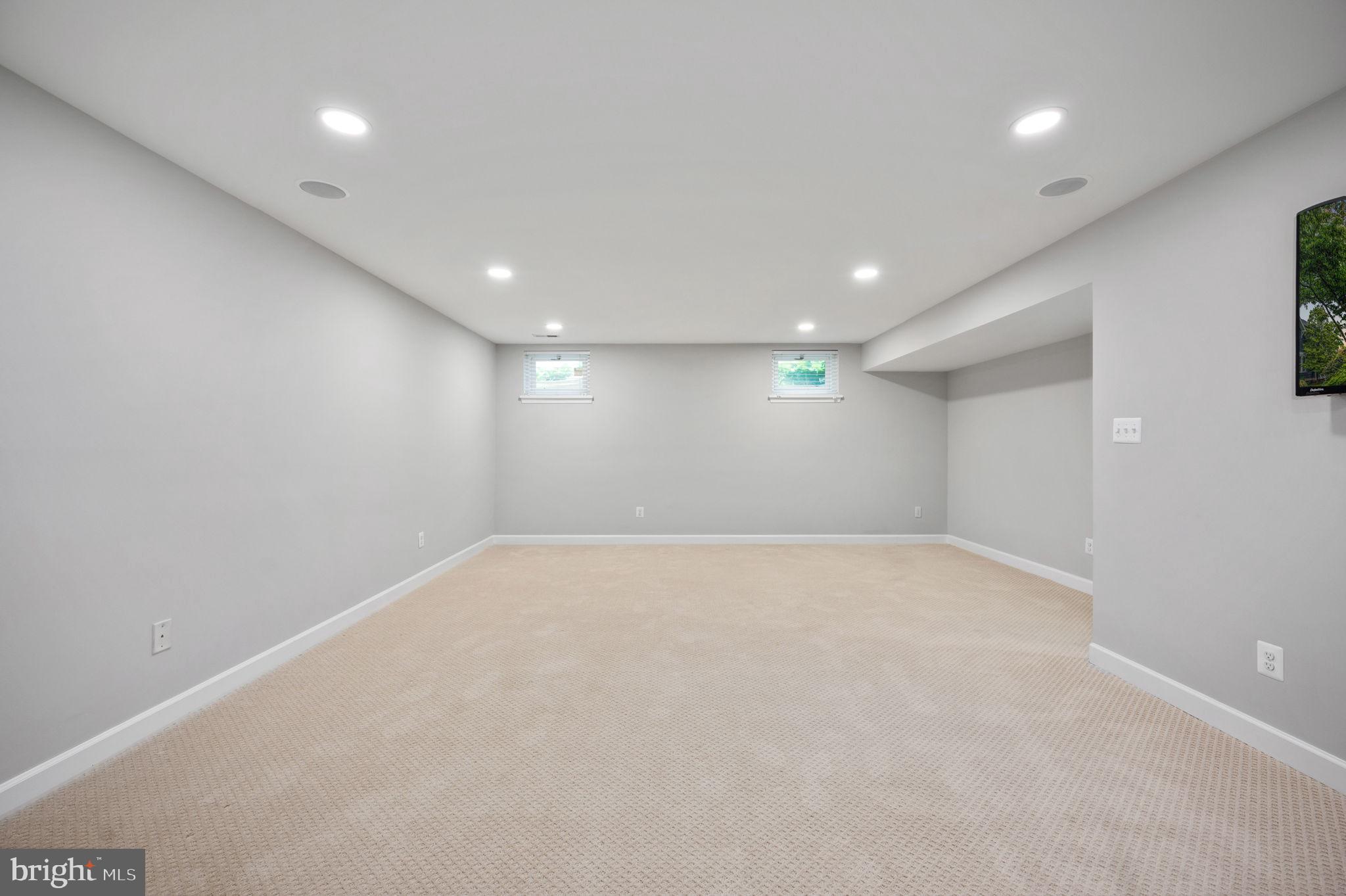 WEST MC LEAN - Residential