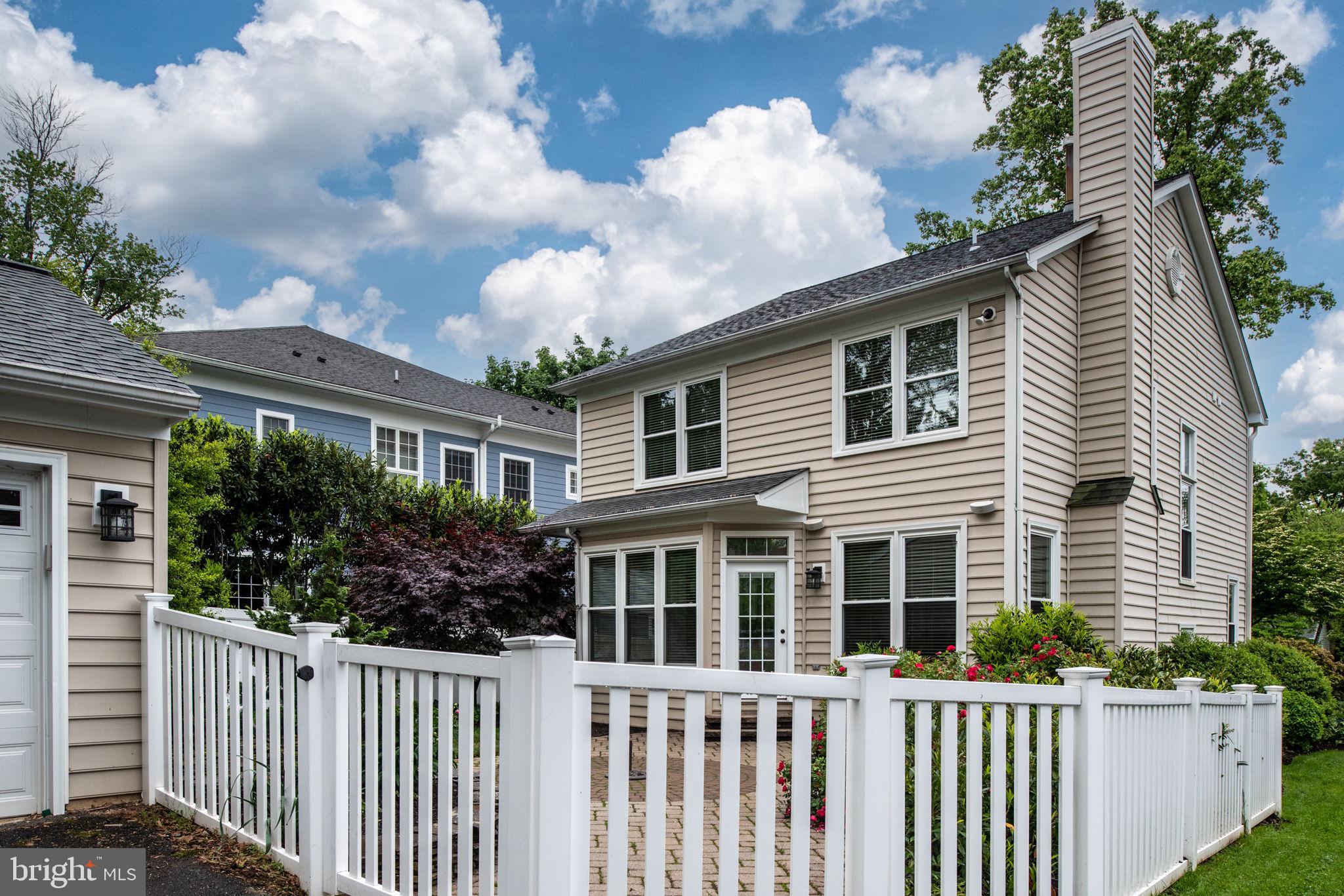 WEST MC LEAN - Residential