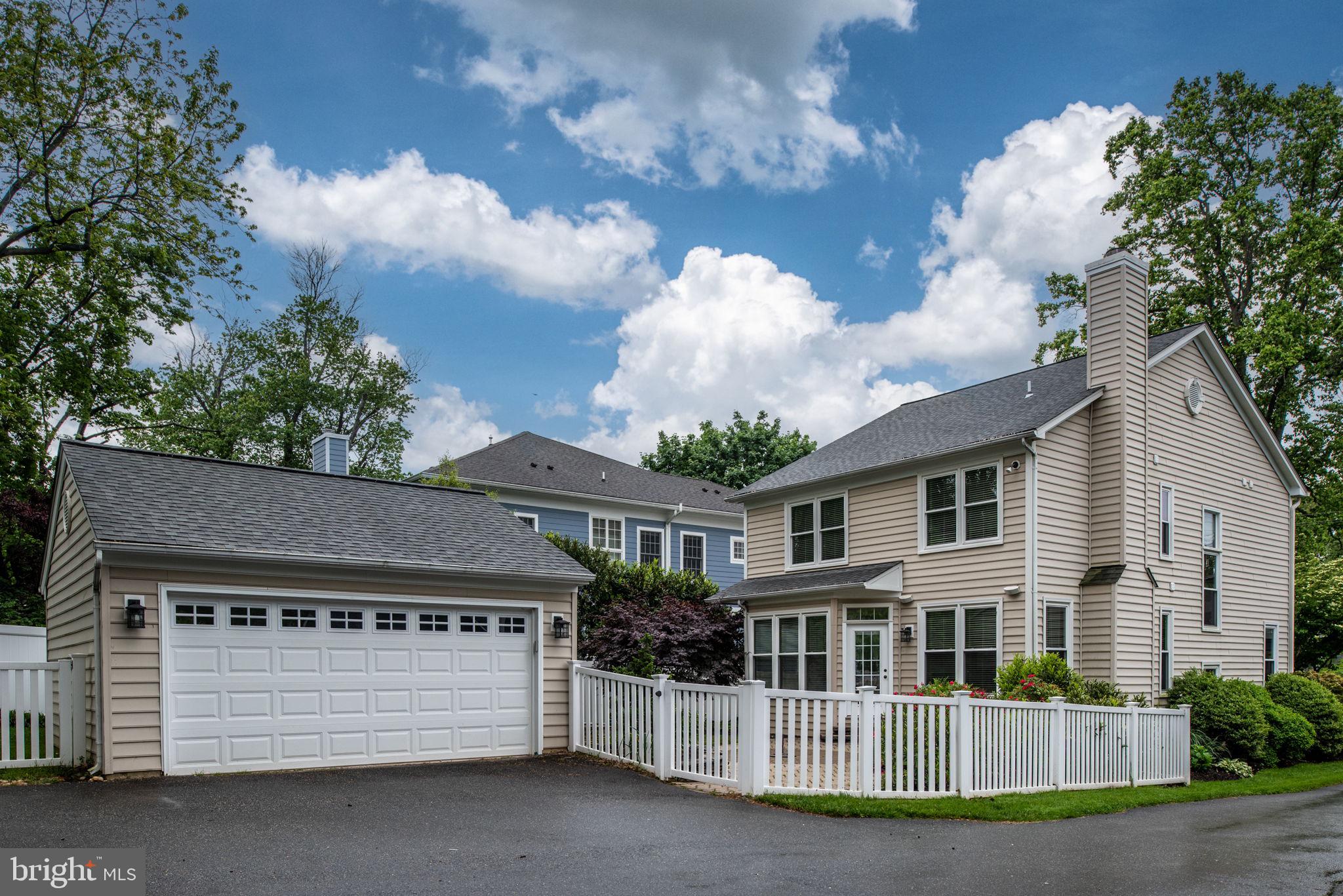 WEST MC LEAN - Residential