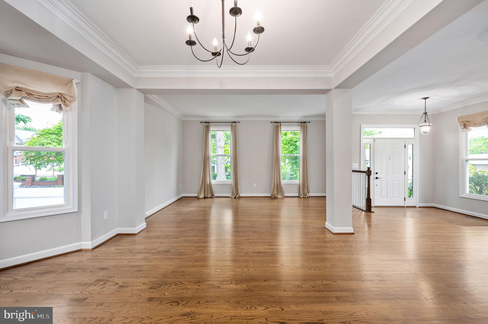 WEST MC LEAN - Residential