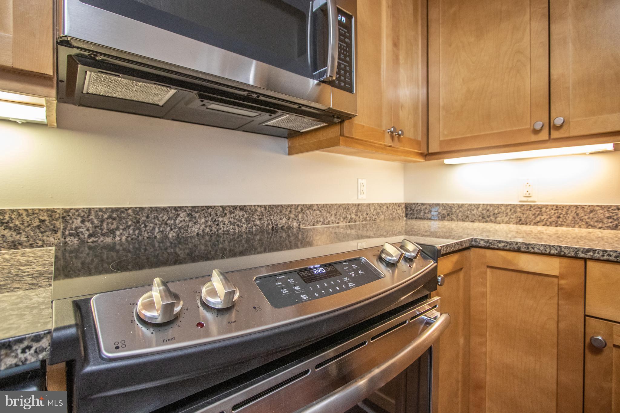 DOCKSIDE CONDOMINIUM - Residential