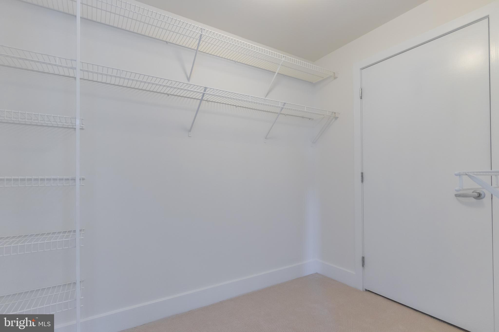 DOCKSIDE CONDOMINIUM - Residential