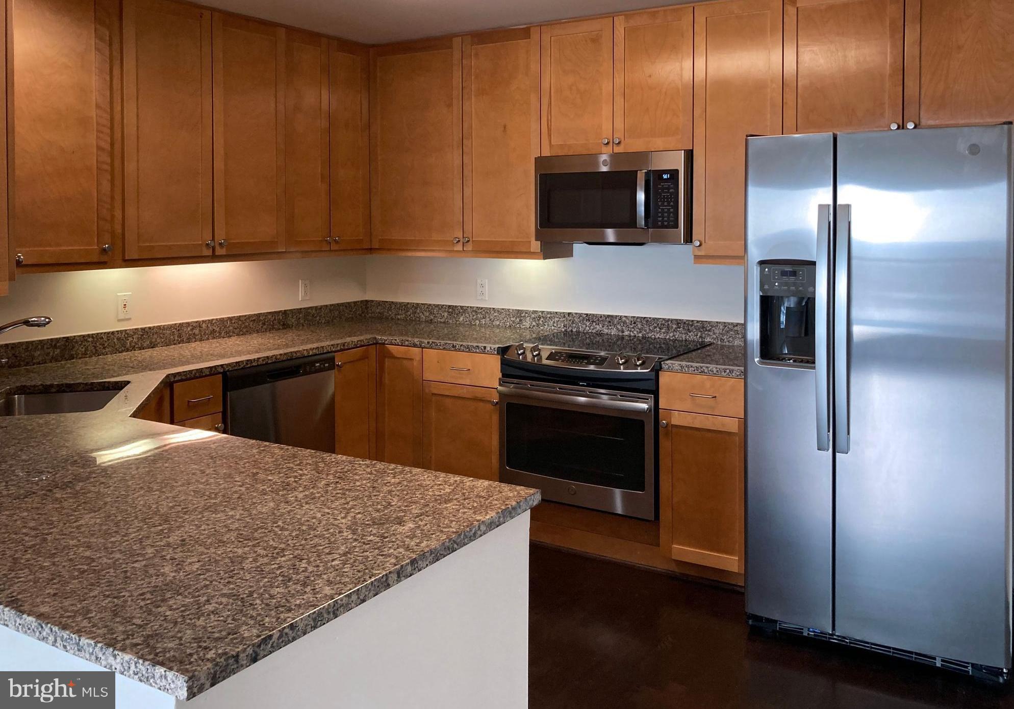 DOCKSIDE CONDOMINIUM - Residential