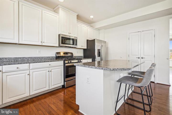 CREEKSIDE VILLAGE AT TANYARD SPRINGS - Residential Lease