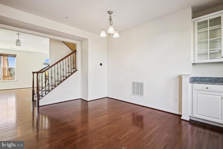 CREEKSIDE VILLAGE AT TANYARD SPRINGS - Residential Lease