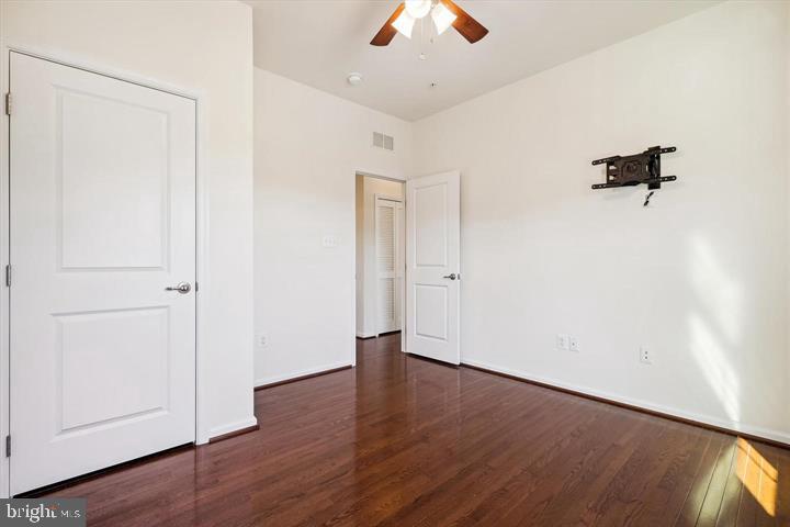 CREEKSIDE VILLAGE AT TANYARD SPRINGS - Residential Lease