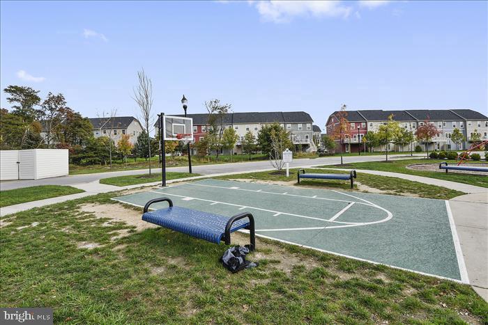 CREEKSIDE VILLAGE AT TANYARD SPRINGS - Residential Lease