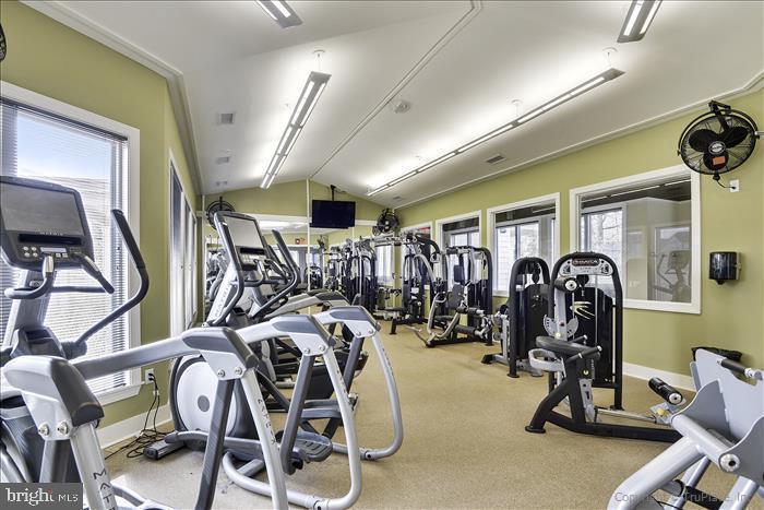 CREEKSIDE VILLAGE AT TANYARD SPRINGS - Residential Lease