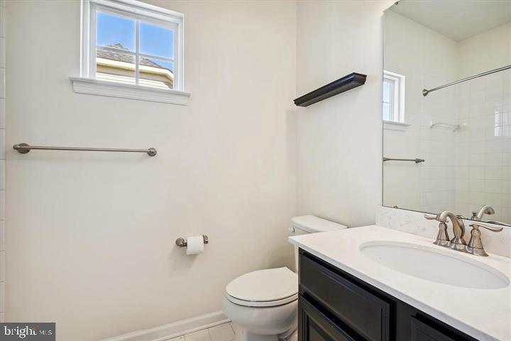 CREEKSIDE VILLAGE AT TANYARD SPRINGS - Residential Lease