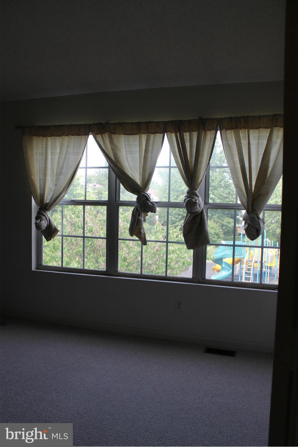 LANDSDOWNE - Residential Lease