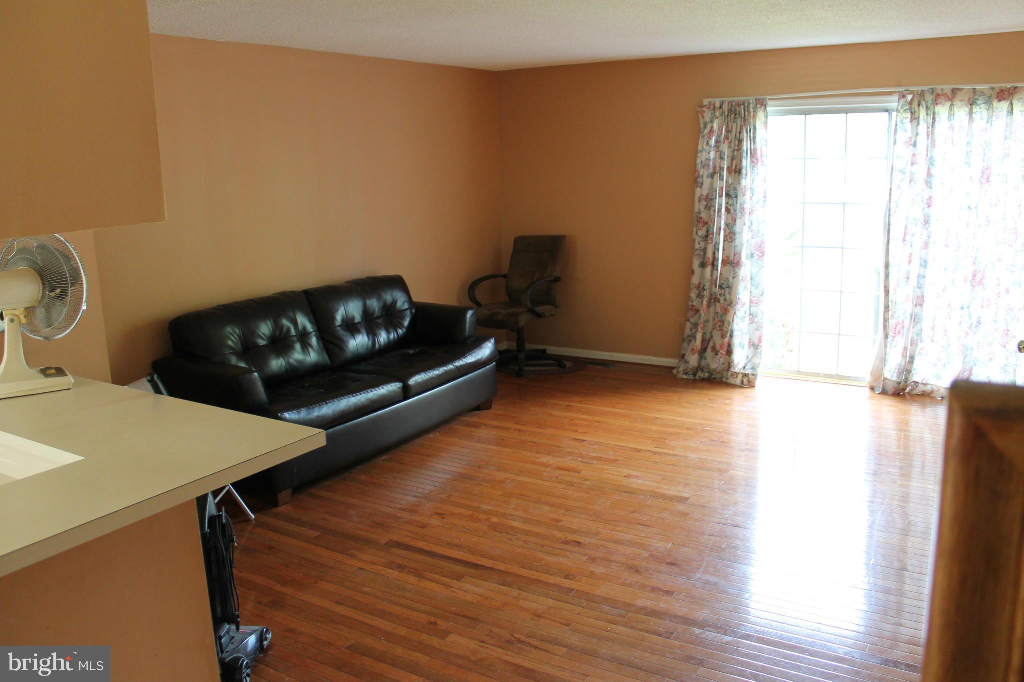 LANDSDOWNE - Residential Lease