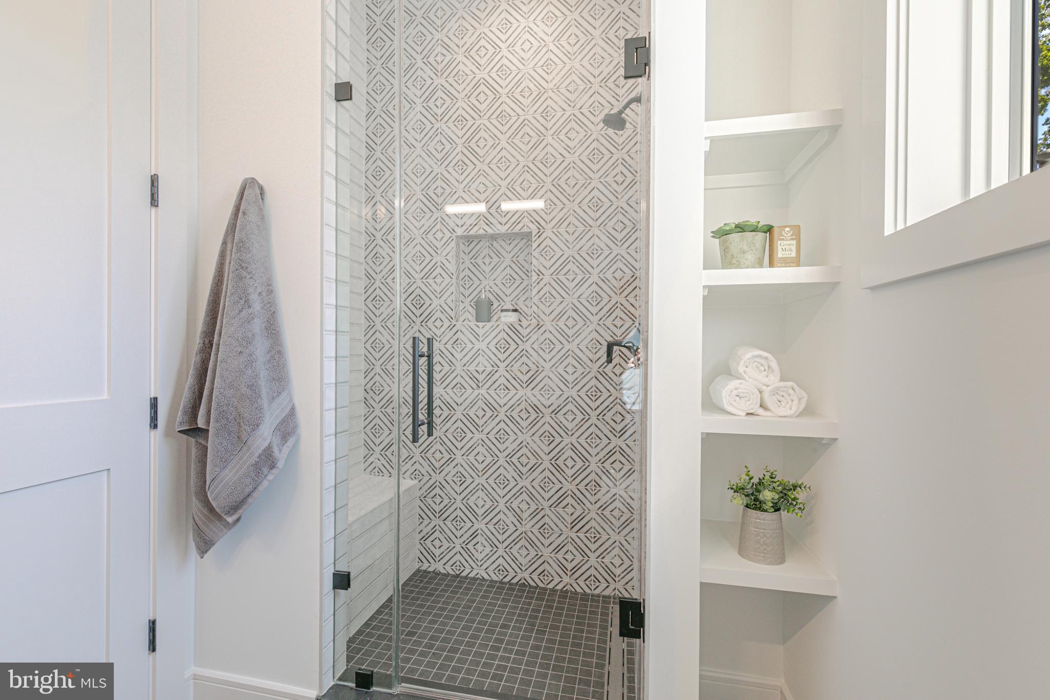 OAKDALE PARK - Residential