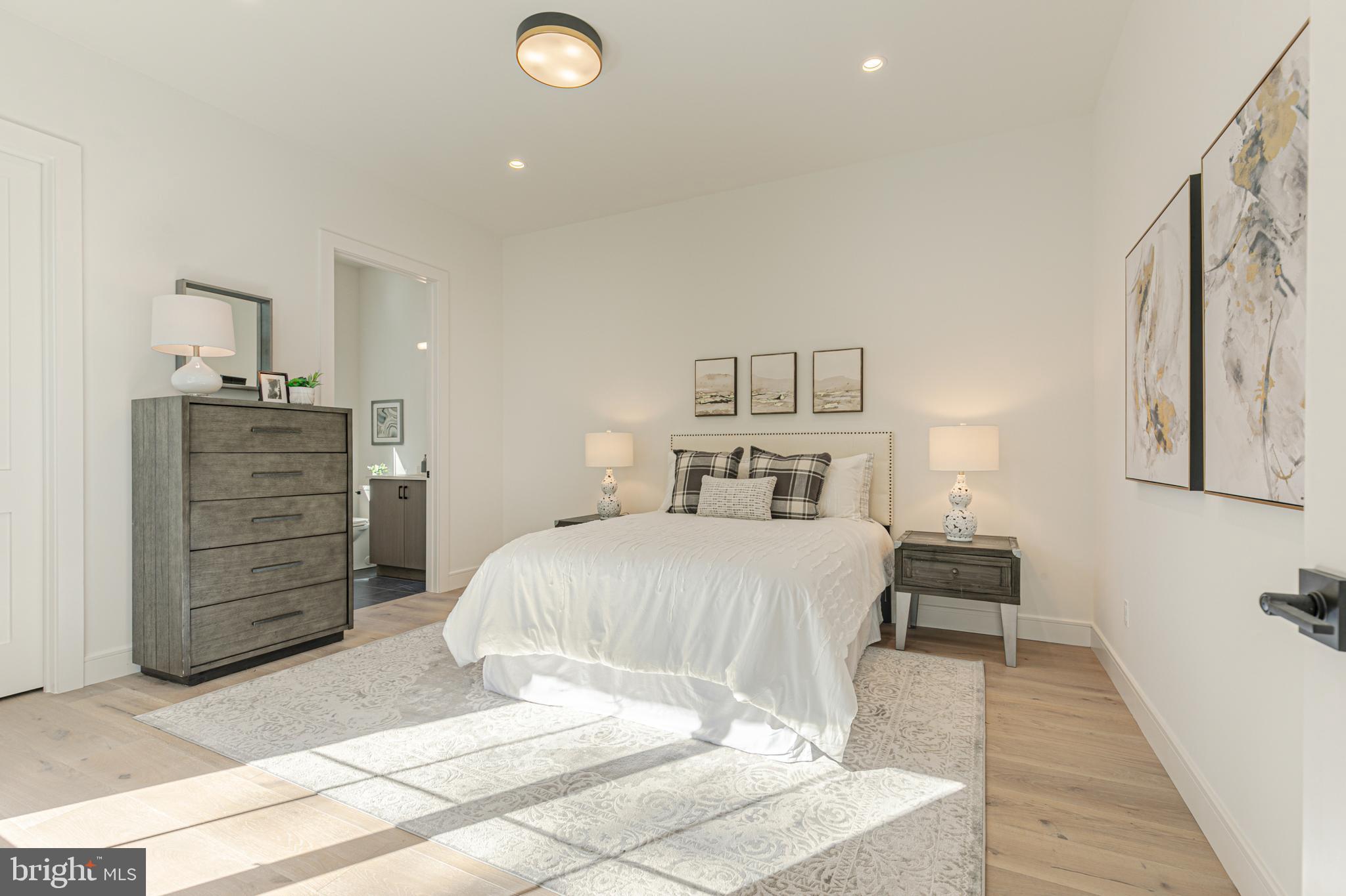 OAKDALE PARK - Residential