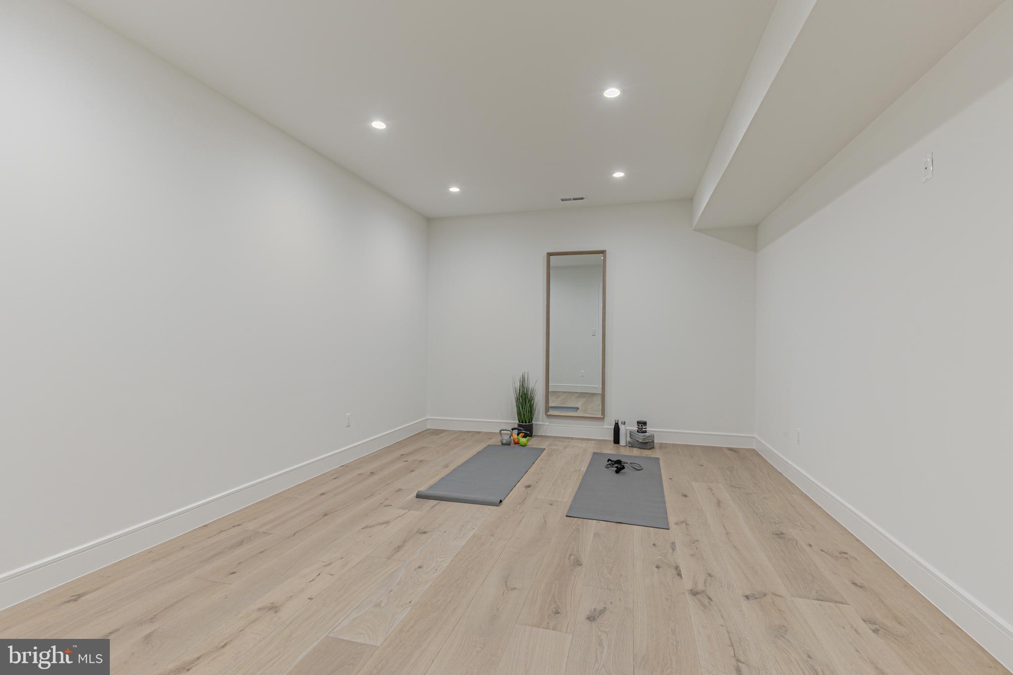 OAKDALE PARK - Residential