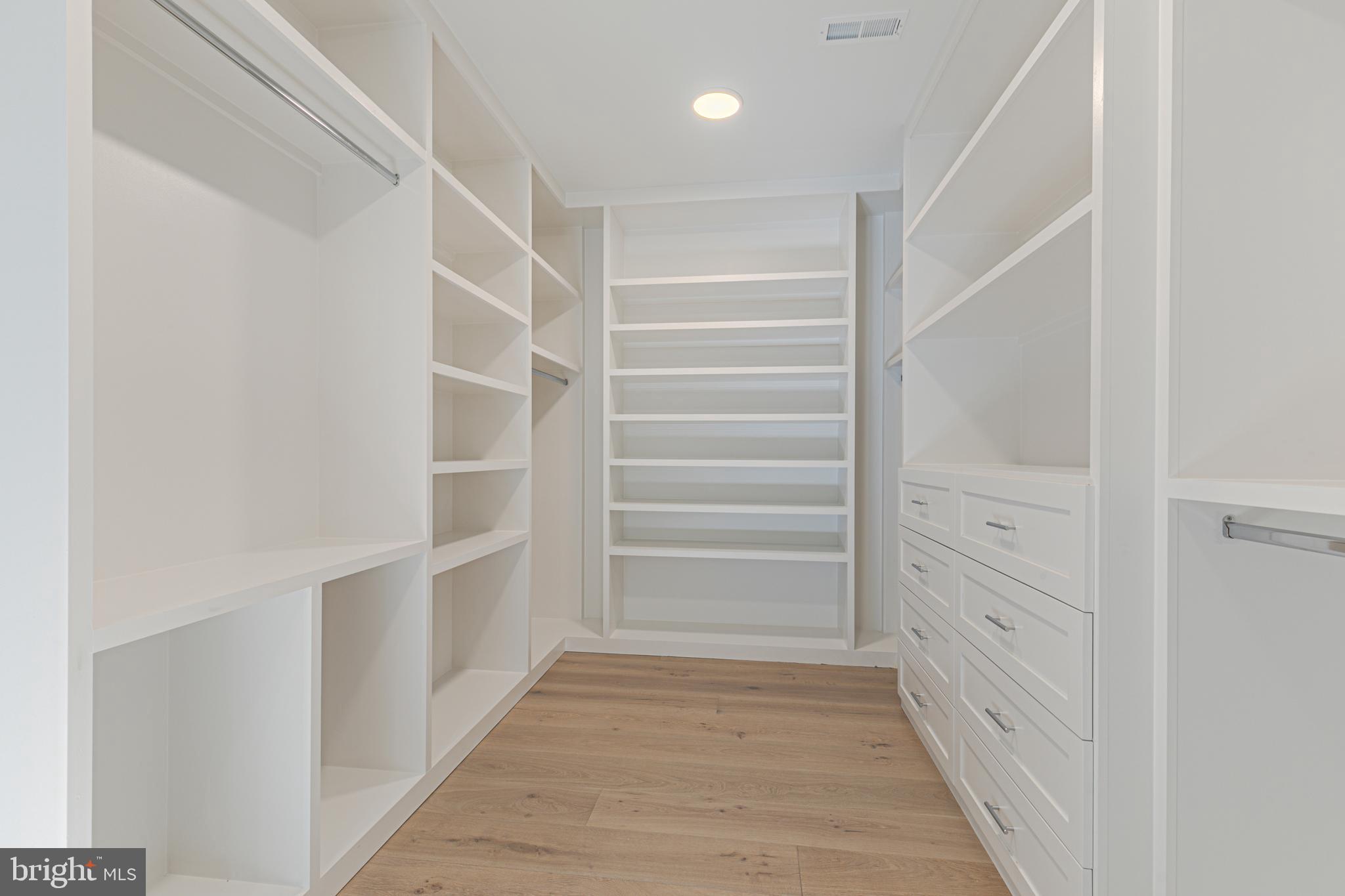 OAKDALE PARK - Residential