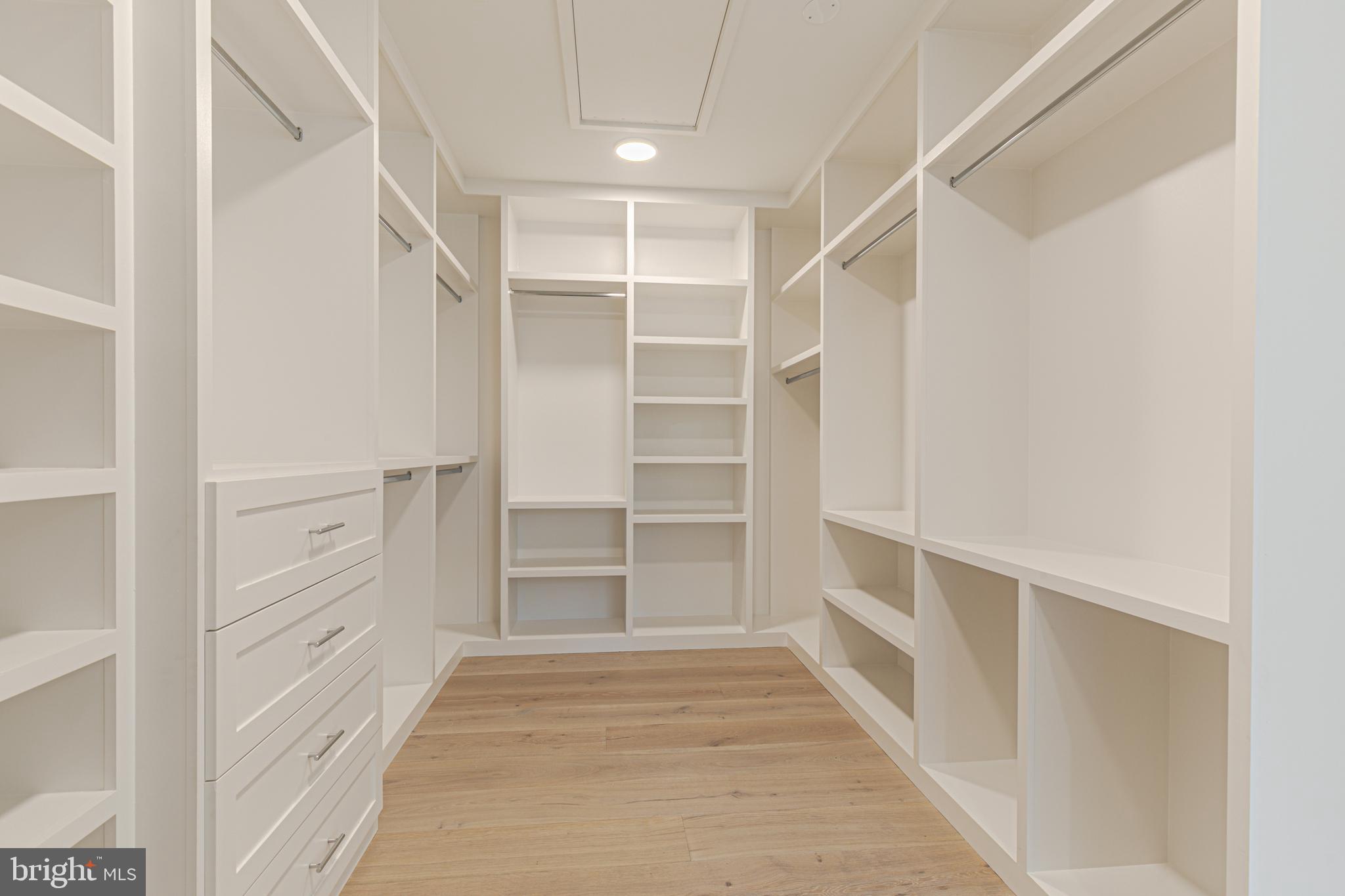 OAKDALE PARK - Residential