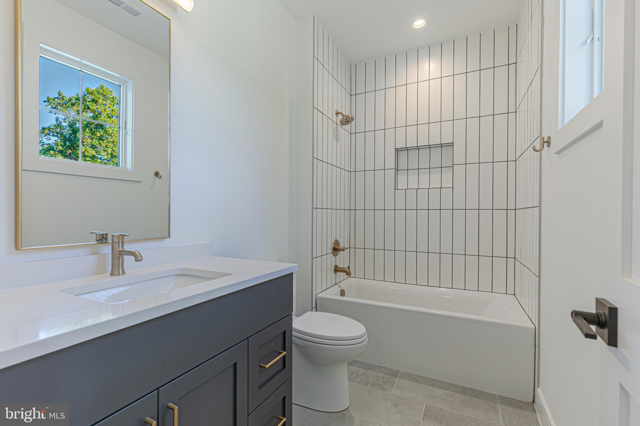 OAKDALE PARK - Residential