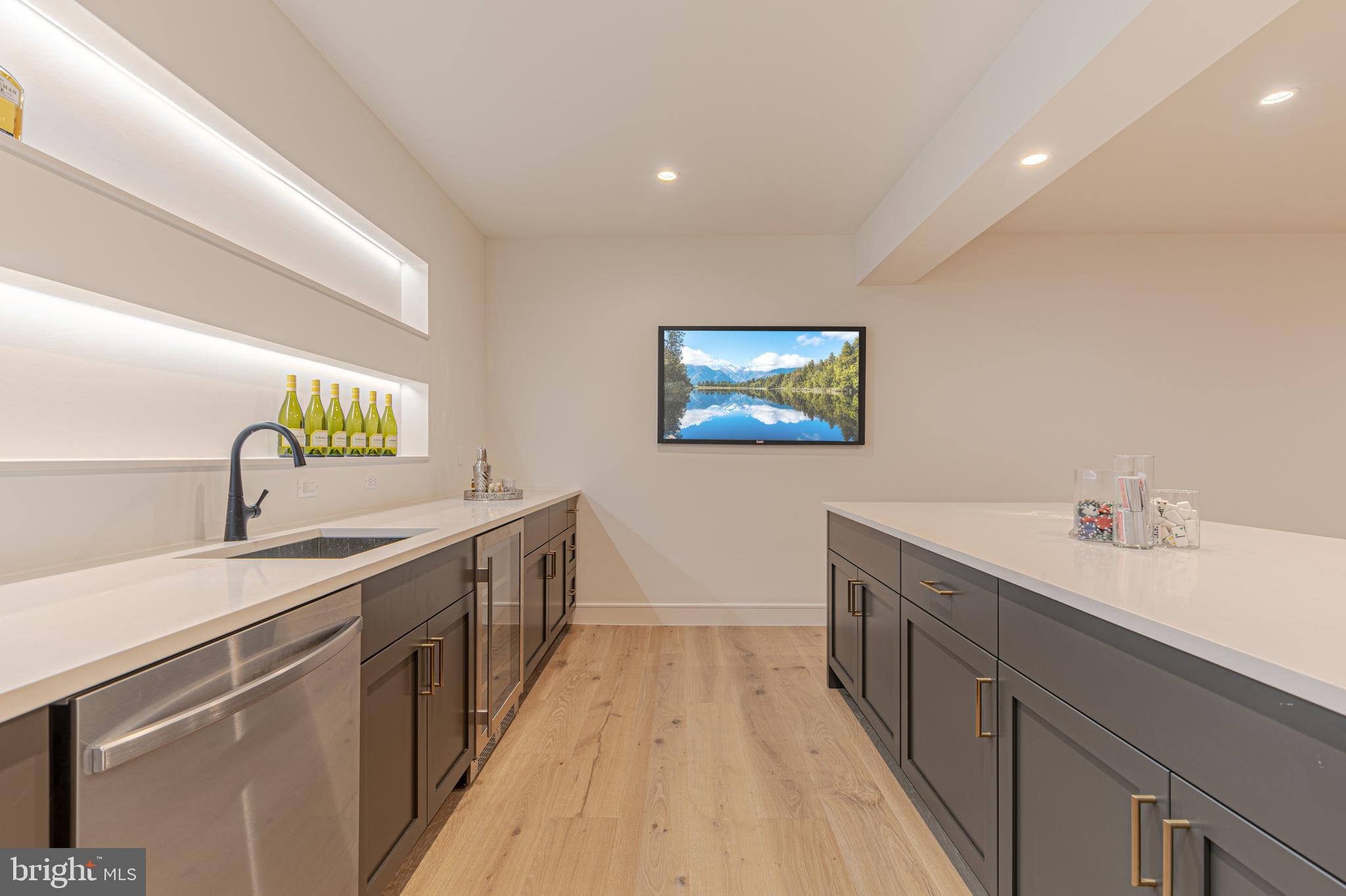 OAKDALE PARK - Residential