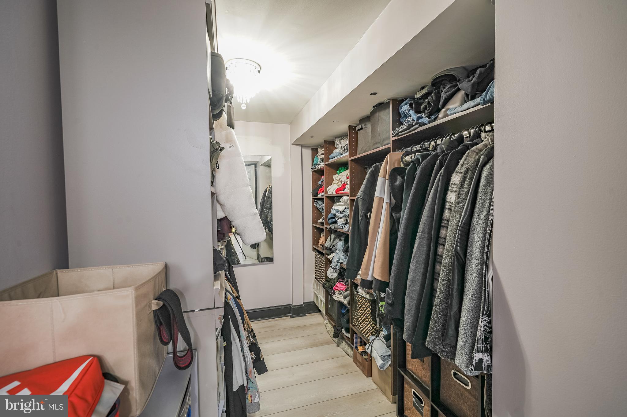 LOISDALE ESTATES - Residential Lease