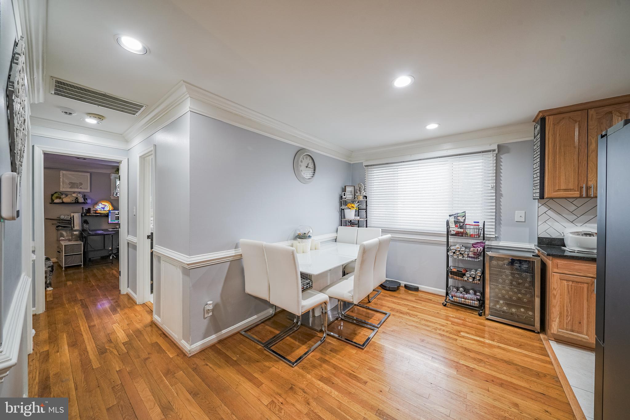 LOISDALE ESTATES - Residential Lease