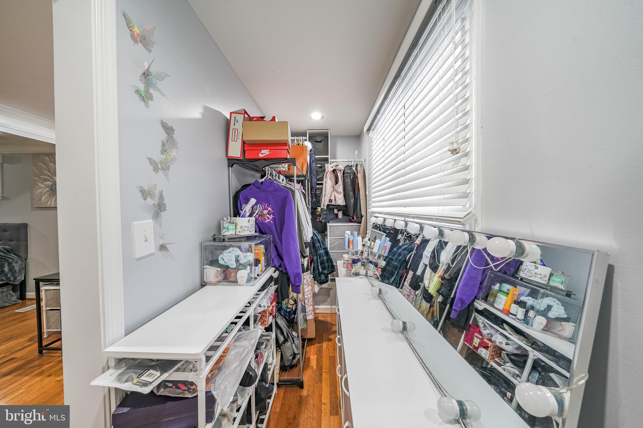 LOISDALE ESTATES - Residential Lease