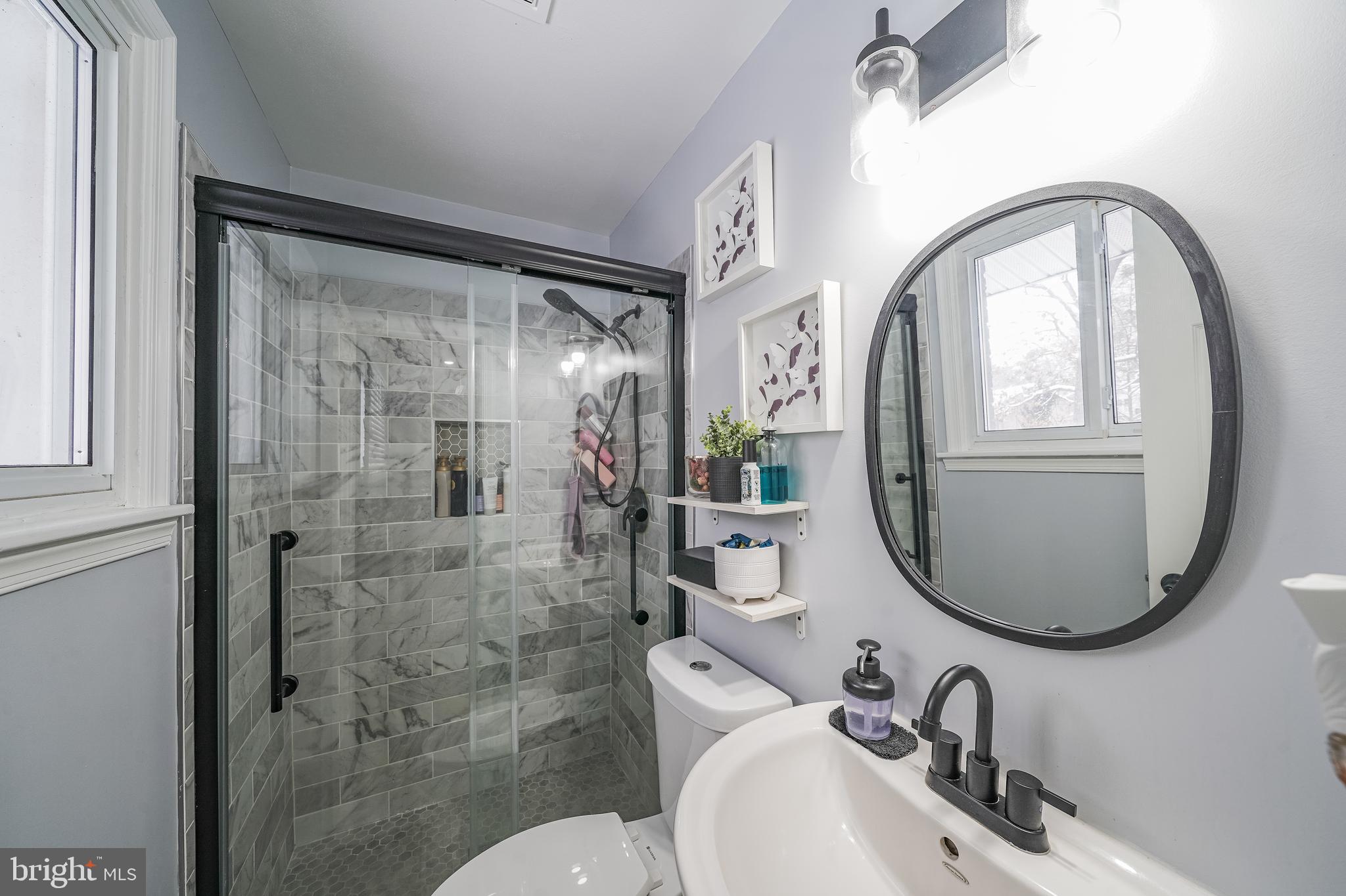 LOISDALE ESTATES - Residential Lease