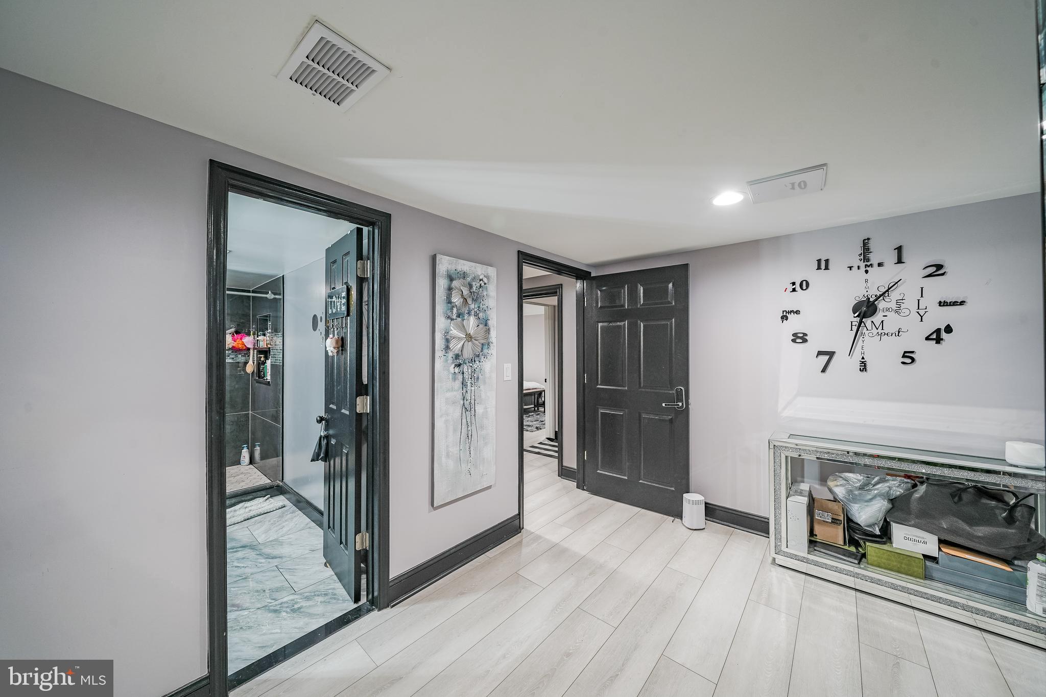 LOISDALE ESTATES - Residential Lease