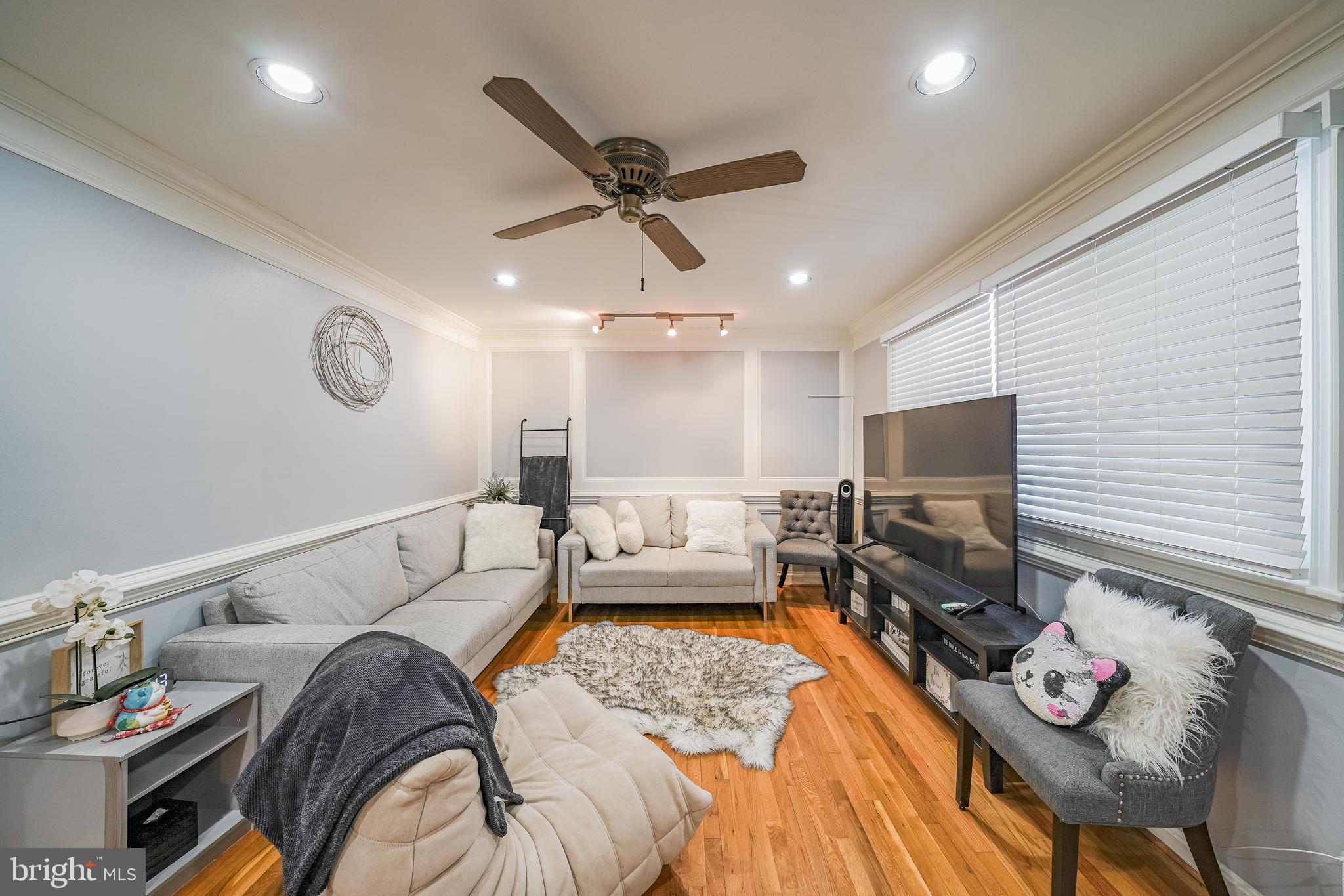 LOISDALE ESTATES - Residential Lease