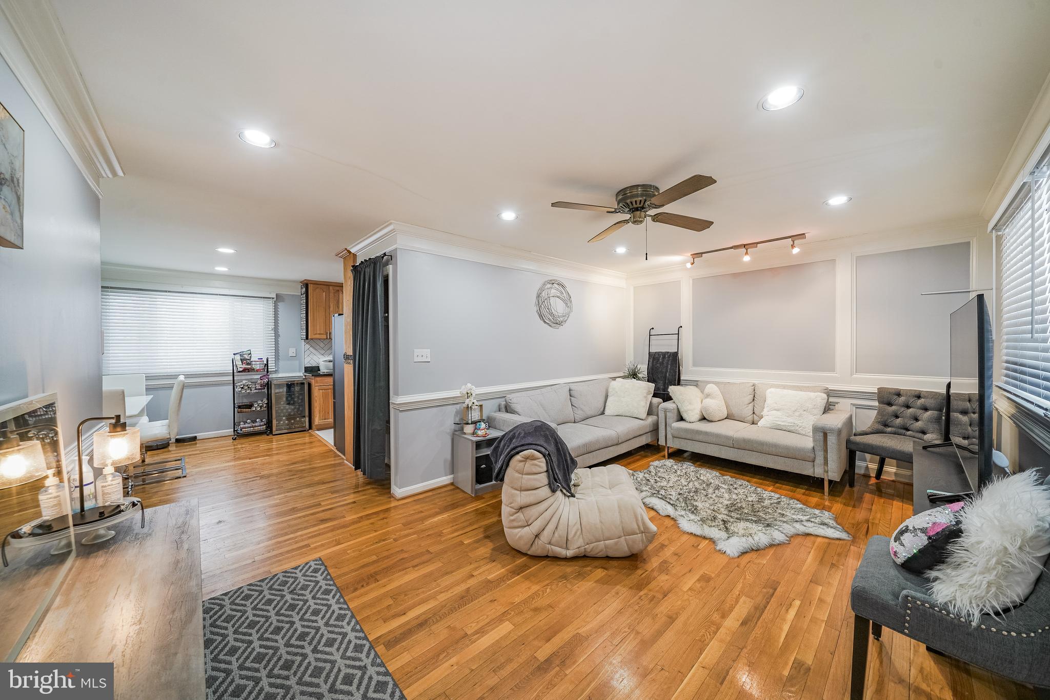 LOISDALE ESTATES - Residential Lease