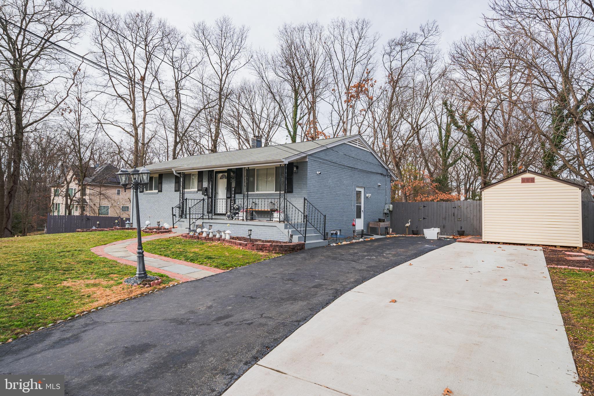 LOISDALE ESTATES - Residential Lease