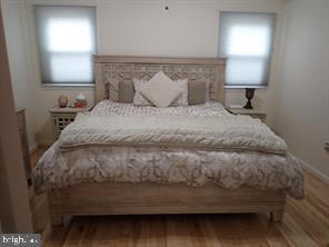 COUNTRY CLUB PARK - Residential Lease