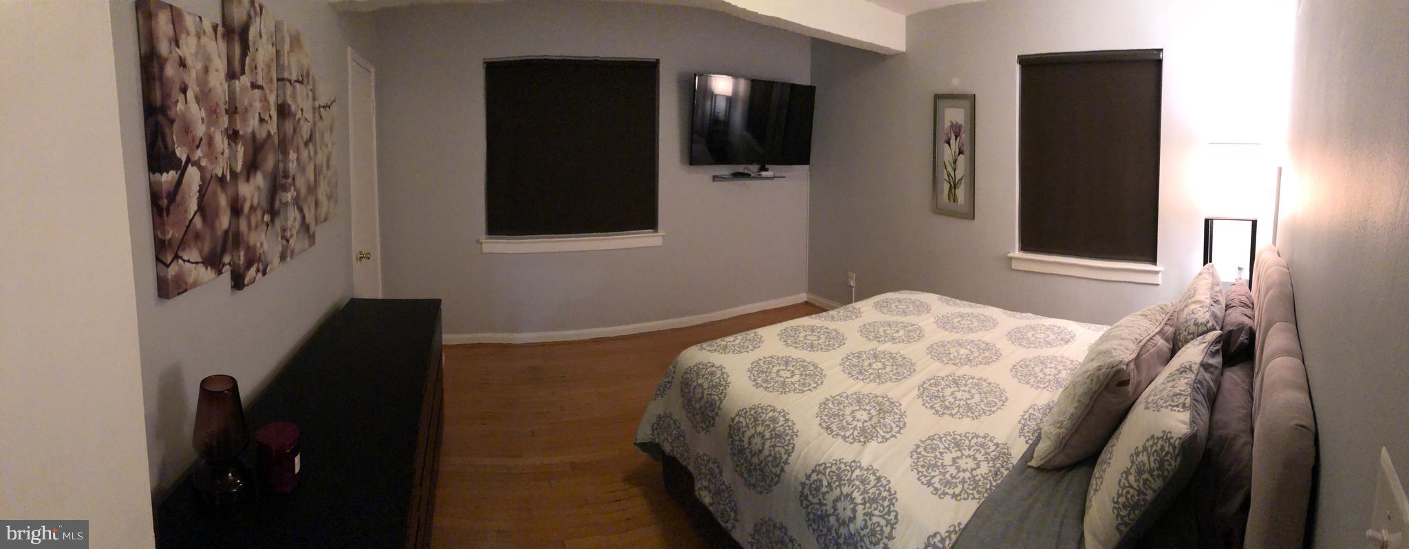 COUNTRY CLUB PARK - Residential Lease