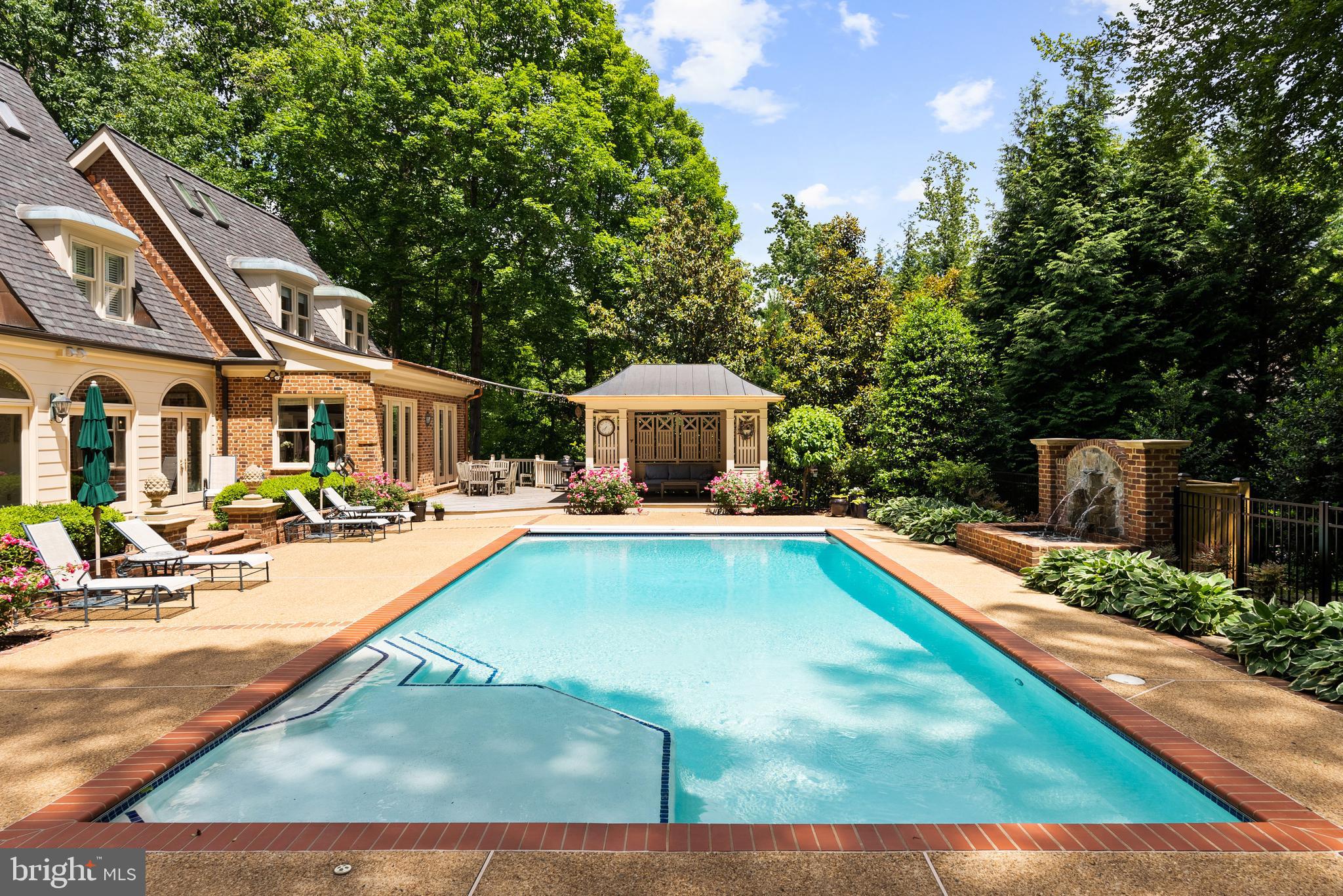 LANGLEY FOREST - Residential