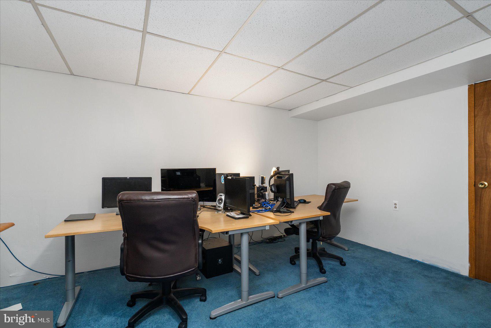 GREENVIEW PARK - Residential Lease