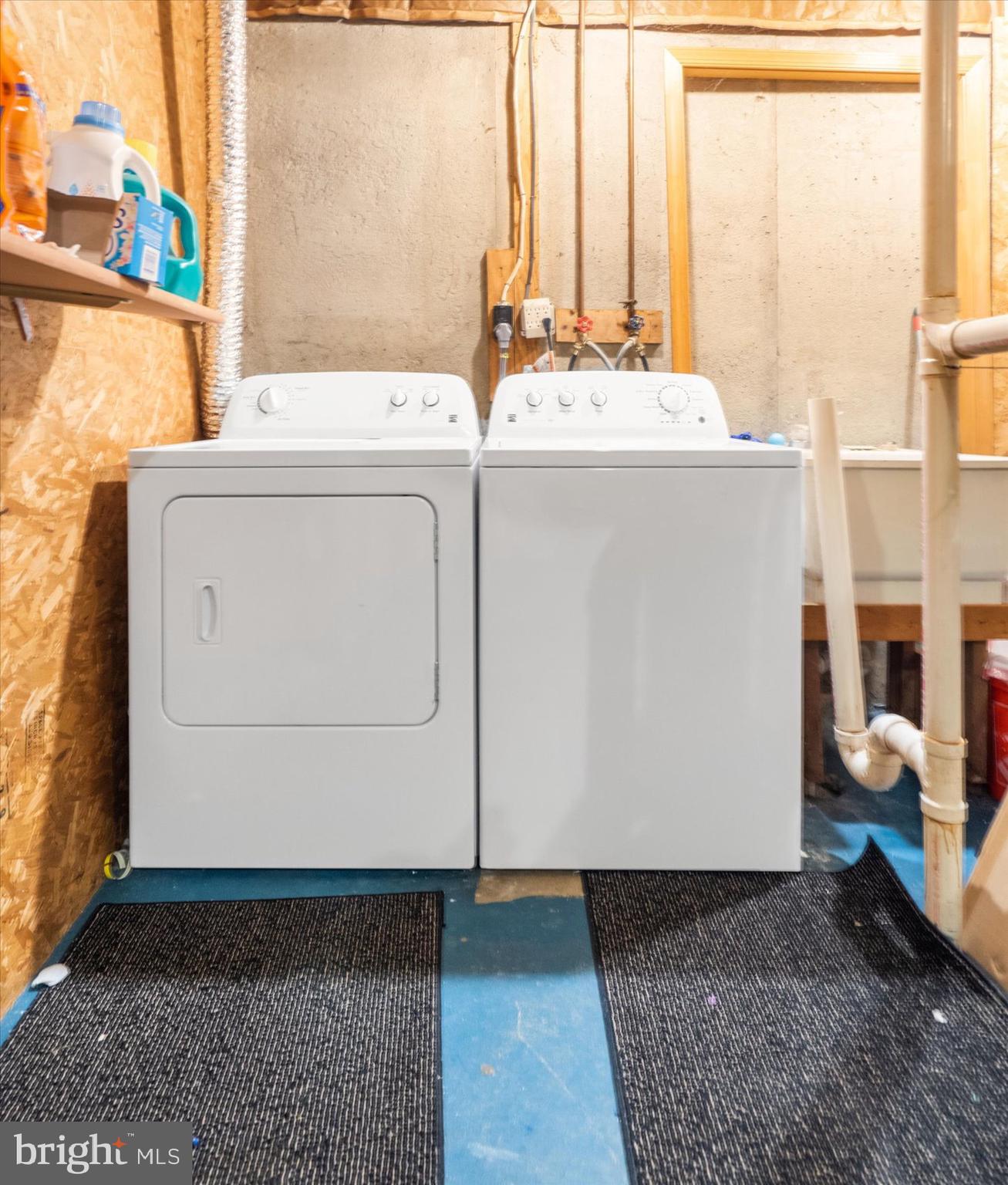 GREENVIEW PARK - Residential Lease