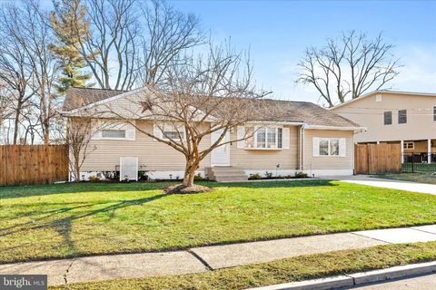 Homes For Sale - 4 Imperial Drive<br/> HAMILTON, NJ 08690