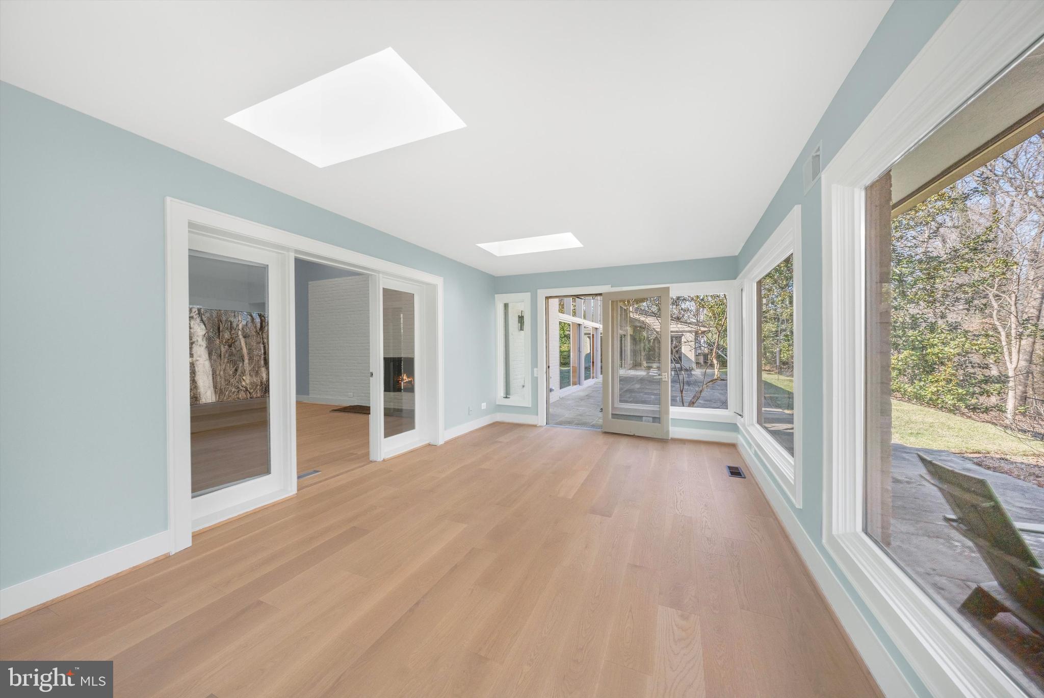 BALLANTRAE - Residential Lease