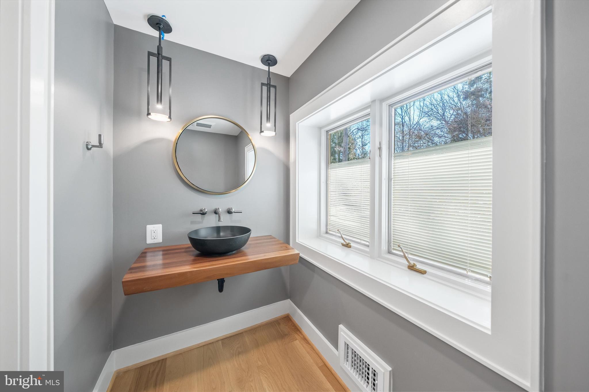 BALLANTRAE - Residential Lease