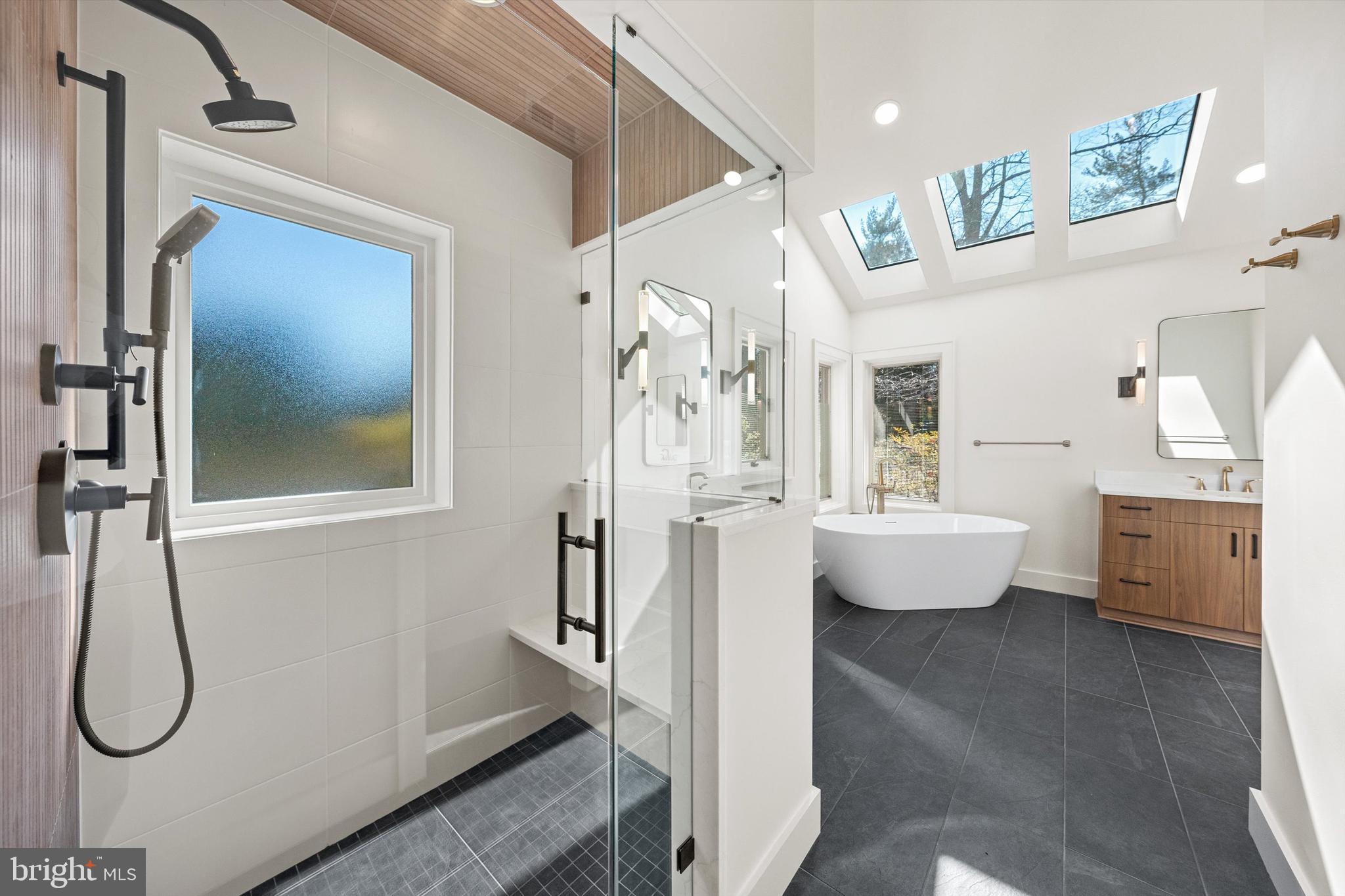 BALLANTRAE - Residential Lease