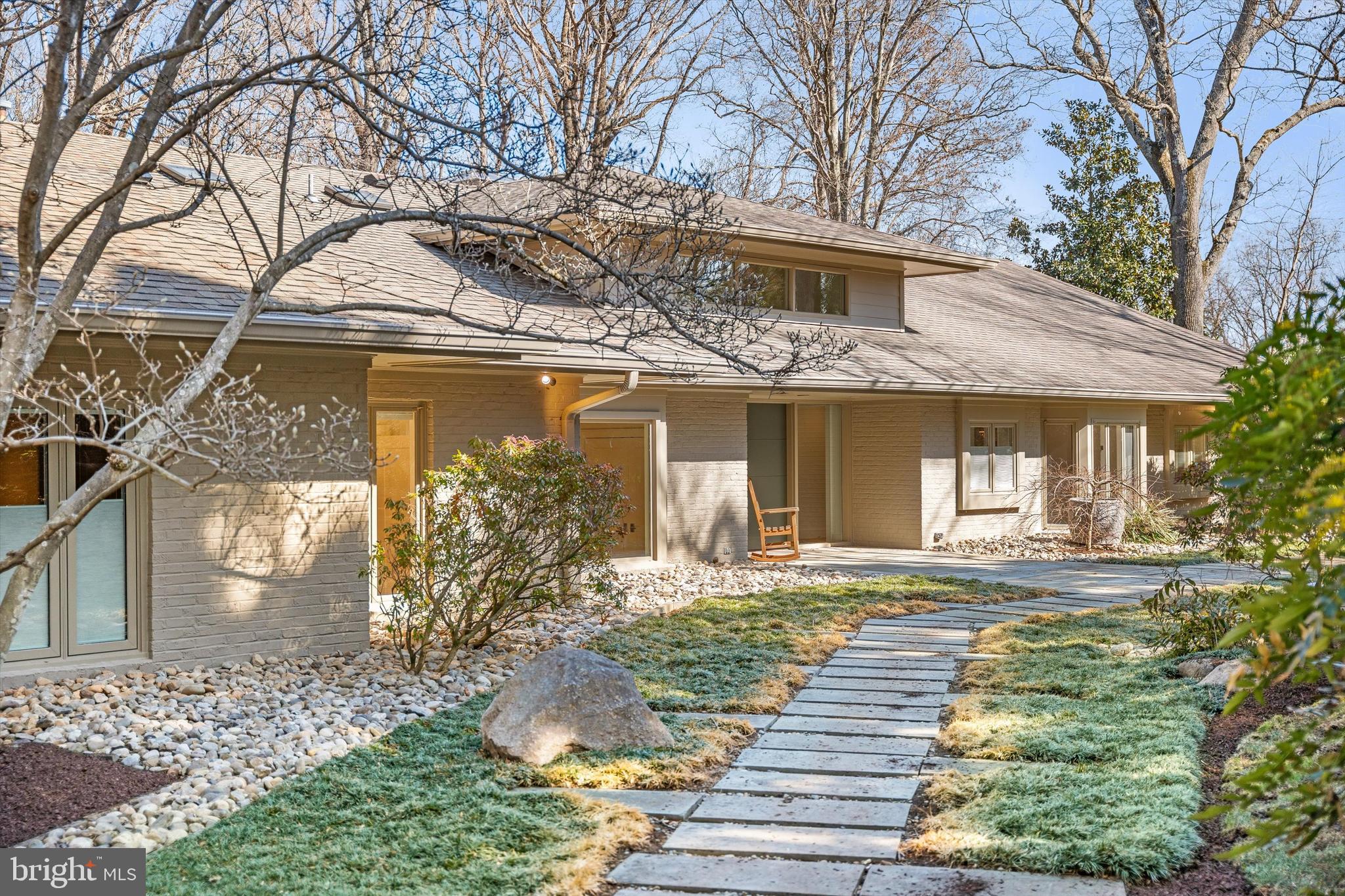 BALLANTRAE - Residential Lease