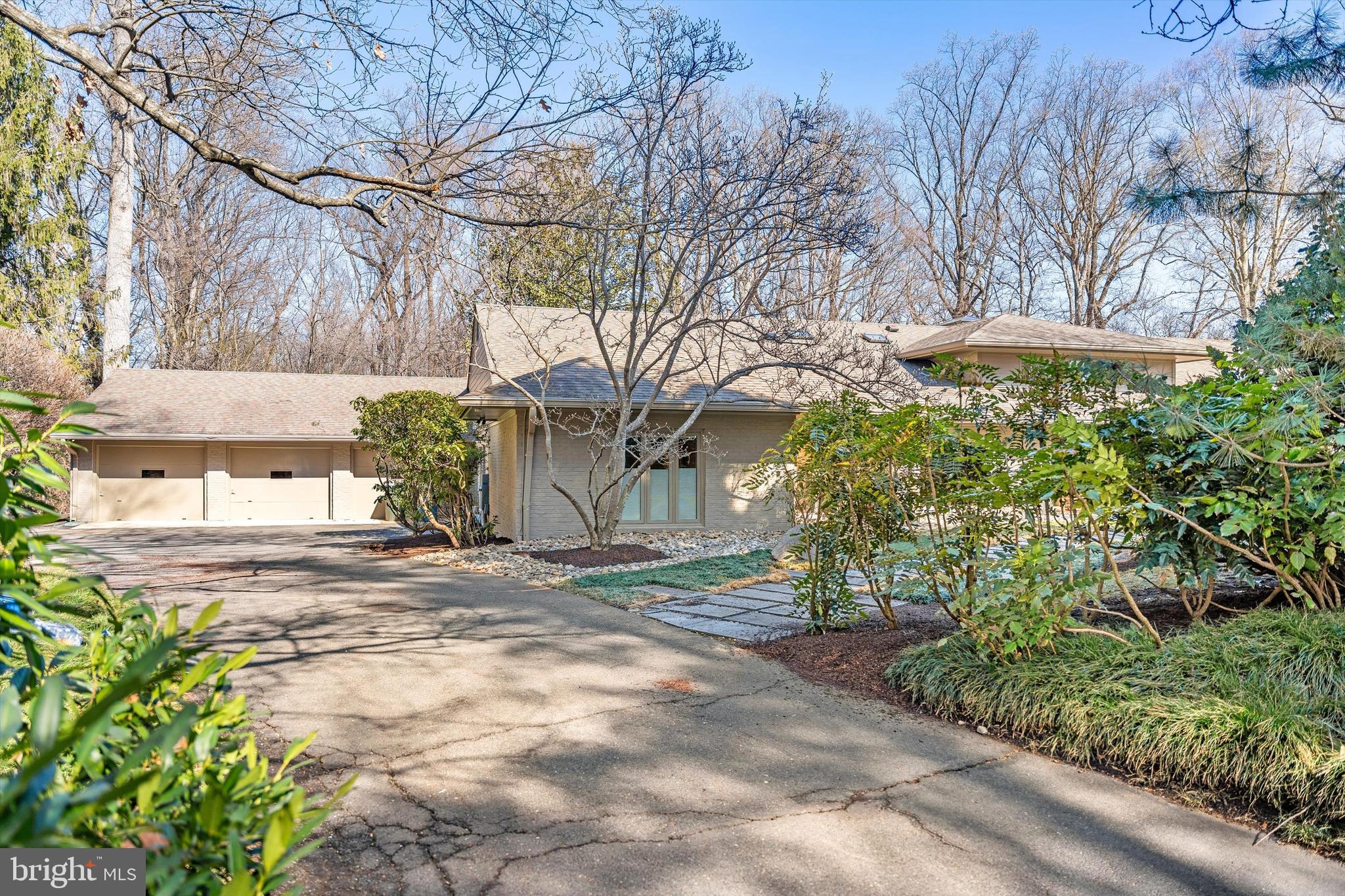 BALLANTRAE - Residential Lease