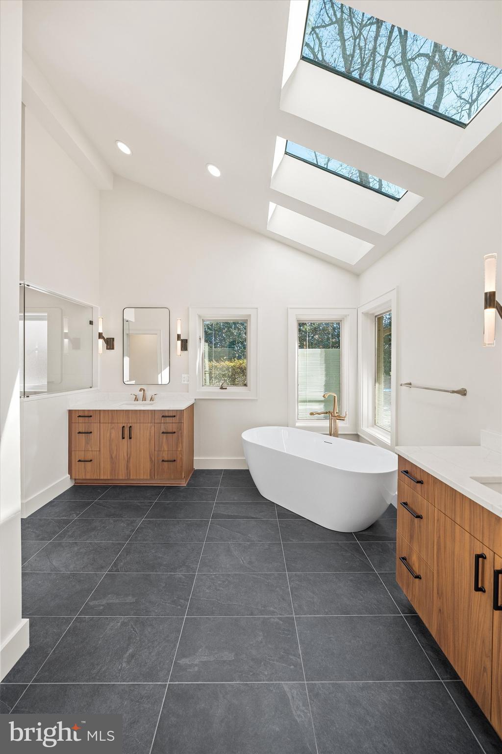 BALLANTRAE - Residential Lease