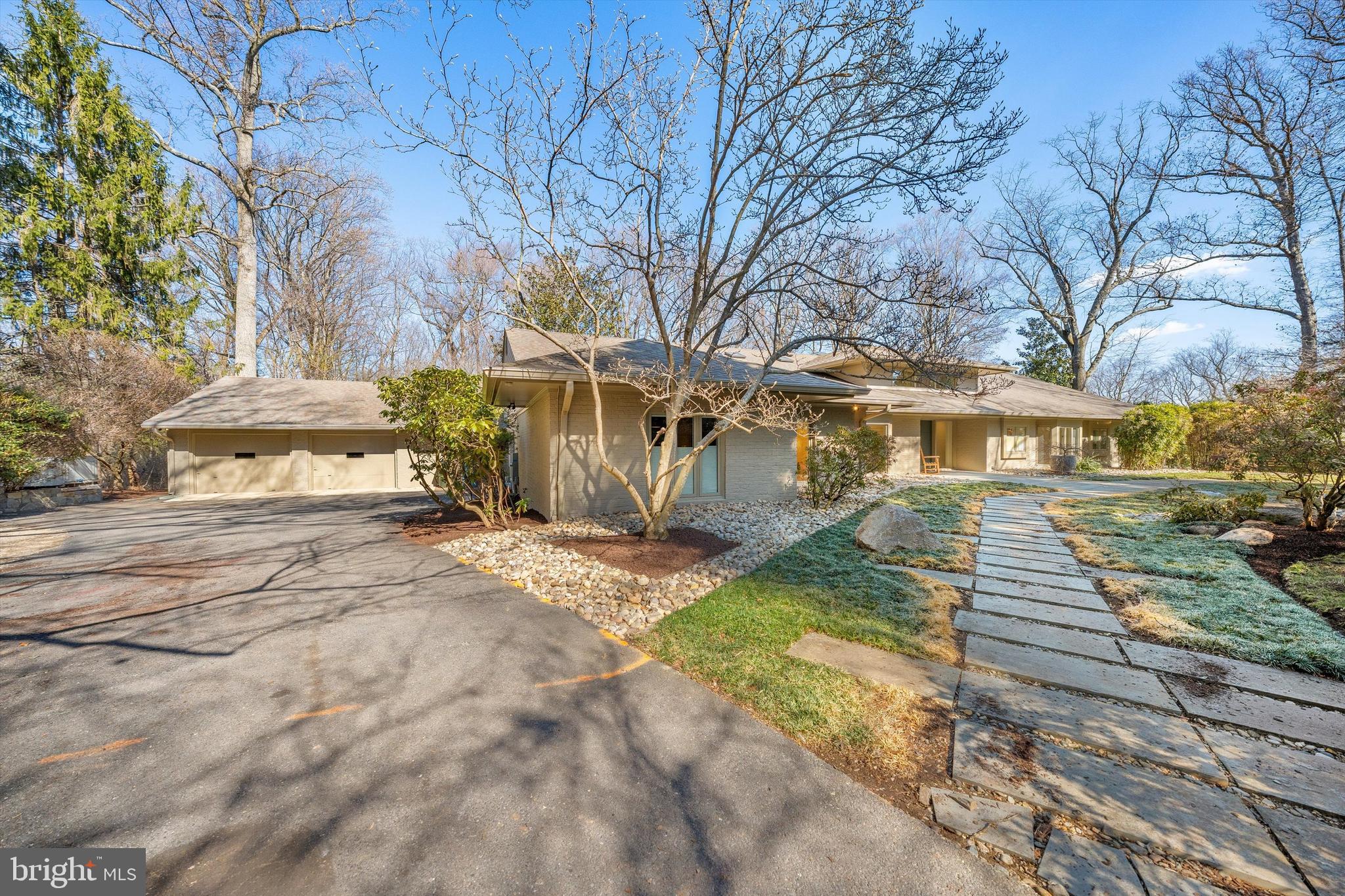 BALLANTRAE - Residential Lease